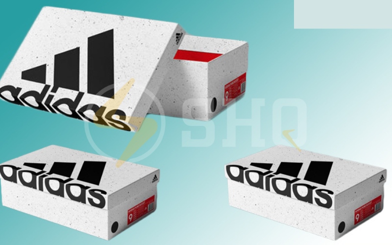 Logo Adidas là điểm nhấn đặc trưng của hộp giày Adidas